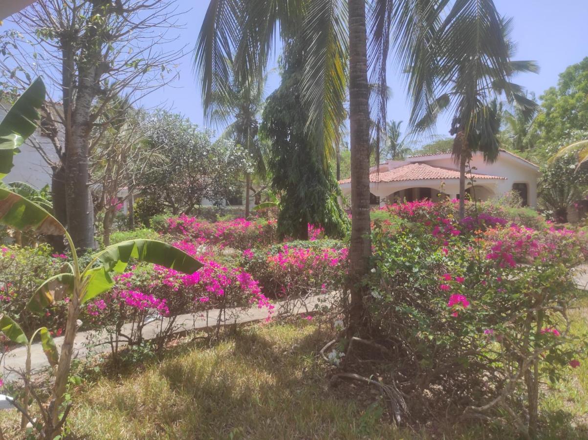 2Livu Villas Watamu Exterior foto